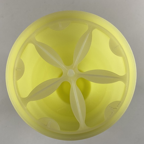 VINTAGE TUPPERWARE QUICK SHAKE GRAVY MIXER #844-2 YELLOW 16OZ - Picture 6 of 12